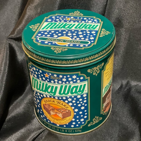 Vintage Tin, 80s Milky Way Tin with Lid - Picture 5 of 7